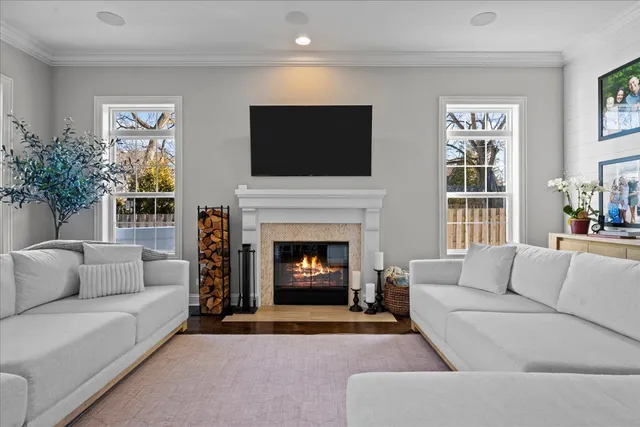 $1,500,000 | 995 Harvard Court, Highland Park, IL 60035