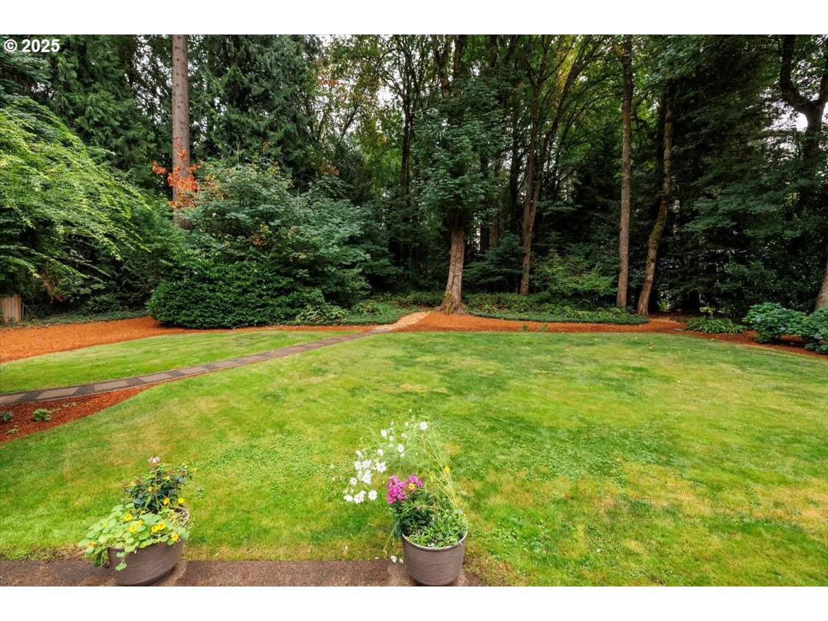 1622 Southwest Midvale Road Portland, OR 97219 - Photo 2 of 48 Backyard