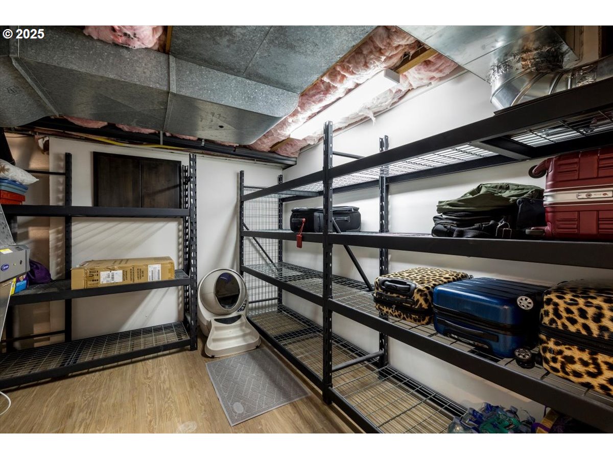 1622 Southwest Midvale Road Portland, OR 97219 - Photo 37 of 48 Storage