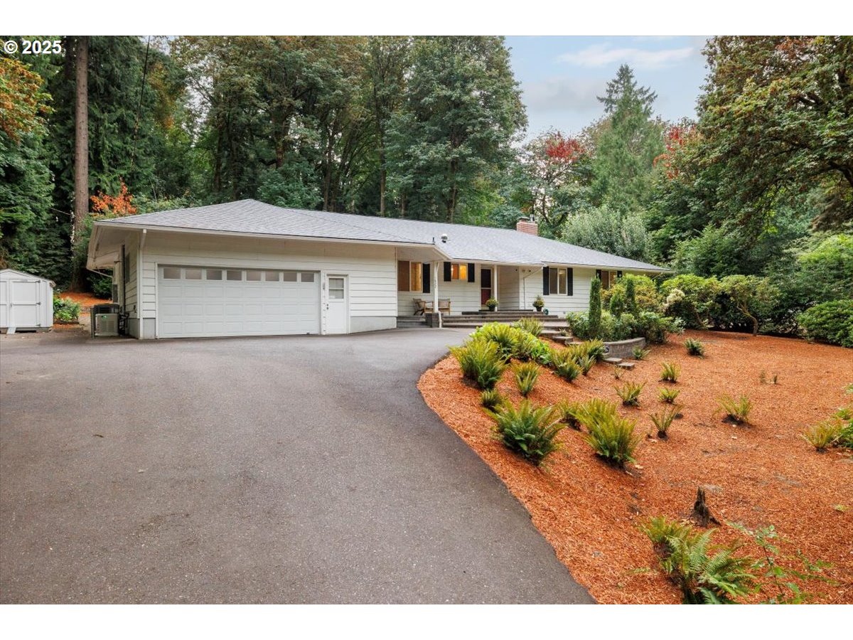1622 Southwest Midvale Road Portland, OR 97219 - Photo 45 of 48 Gallery Image 45