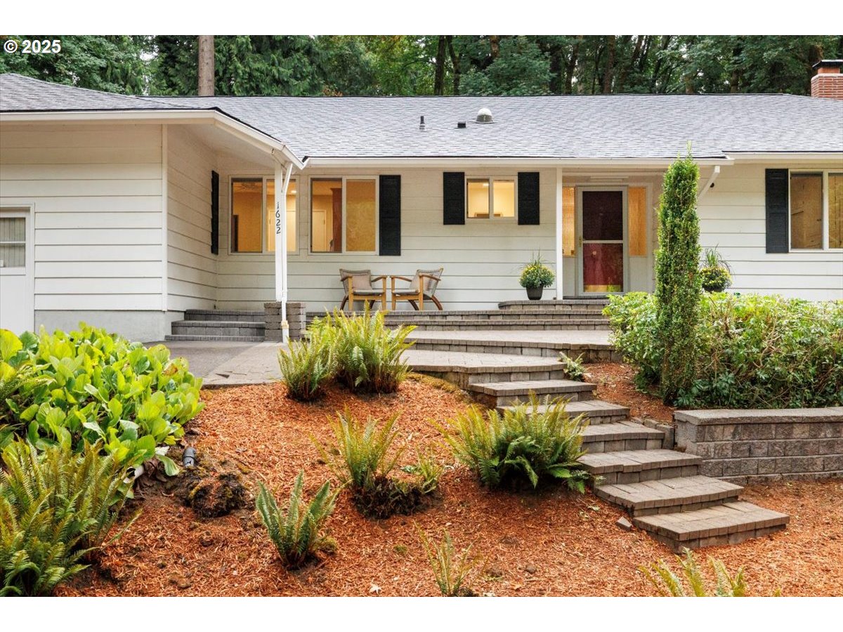 1622 Southwest Midvale Road Portland, OR 97219 - Photo 47 of 48 Gallery Image 47