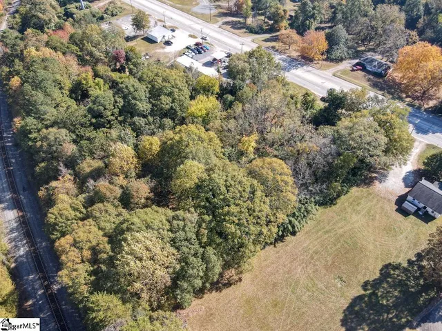 $425,000 | 3014 East Main St Extension, Spartanburg, SC 29307