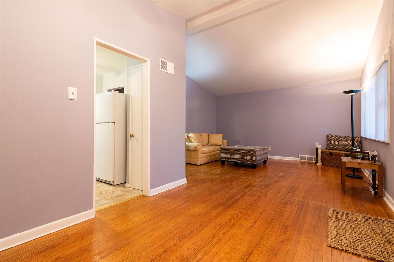 1020 Derhake Road Florissant, MO 63033 - Photo 4 of 18 Gallery Image 4