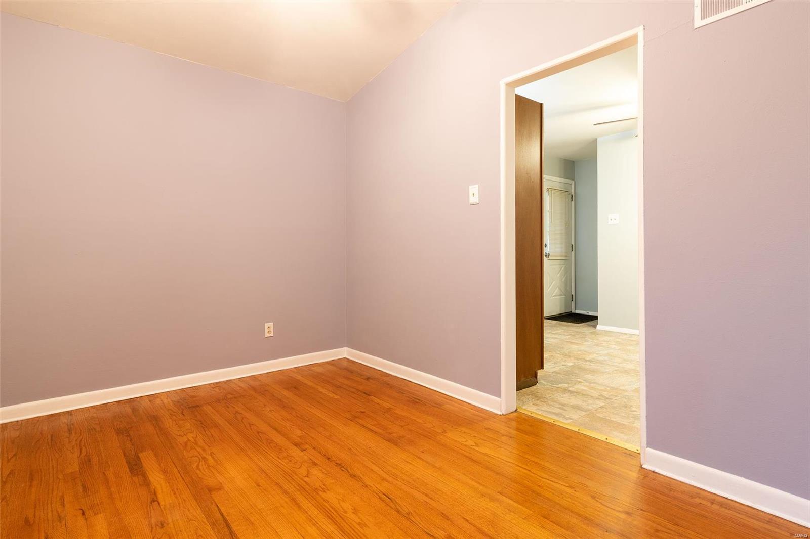 1020 Derhake Road Florissant, MO 63033 - Photo 5 of 18 Gallery Image 5