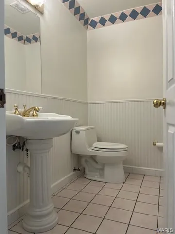 $179,900 | 10843 Carroll Wood Way, St. Louis, MO 63128