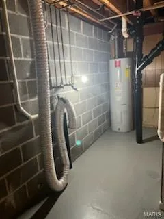 $179,900 | 10843 Carroll Wood Way, St. Louis, MO 63128