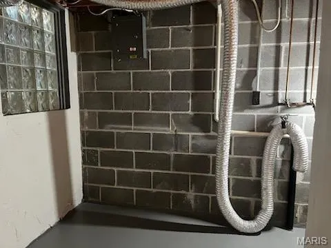 $179,900 | 10843 Carroll Wood Way, St. Louis, MO 63128