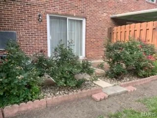 $179,900 | 10843 Carroll Wood Way, St. Louis, MO 63128