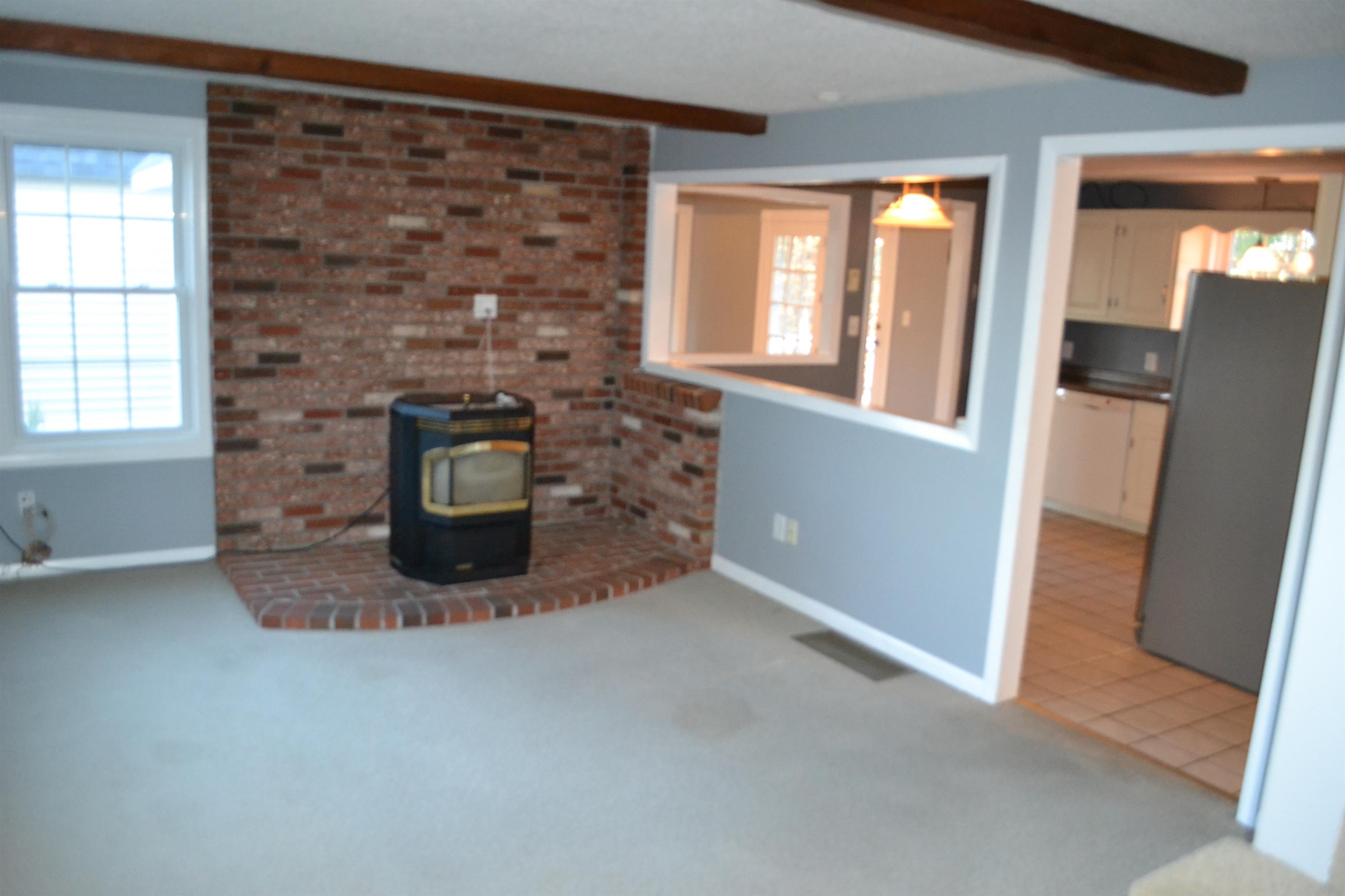 10 Madden Road Derry, NH 03038 - Photo 6 of 10