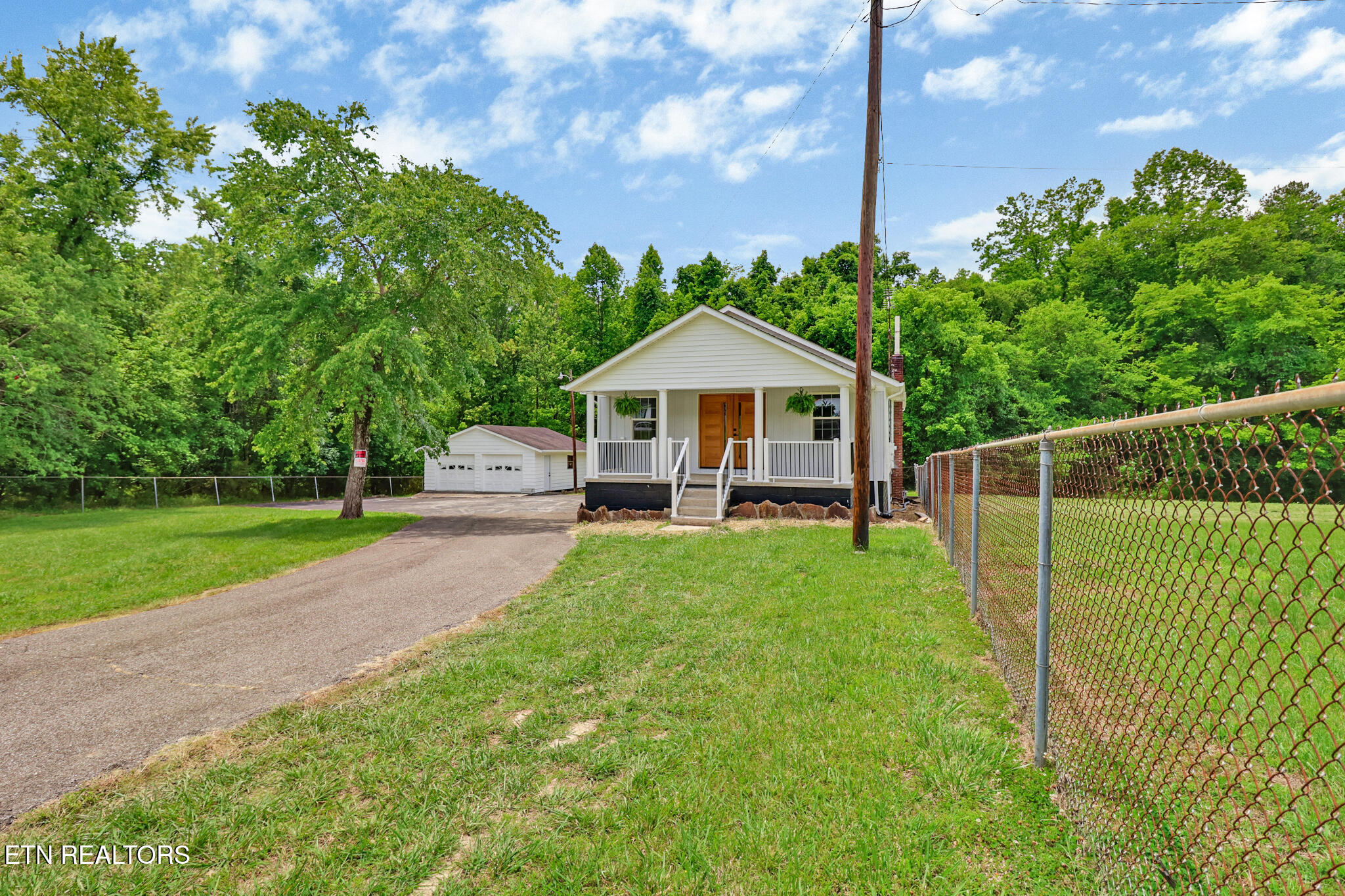 1006 Ruritan Road Harriman, TN 37748 - Photo 2 of 35 img_0017-img_0021