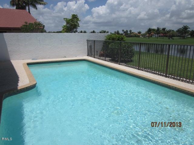 10375 Sunset Bend Drive Boca Raton, FL 33428 - Photo 12 of 15 pool