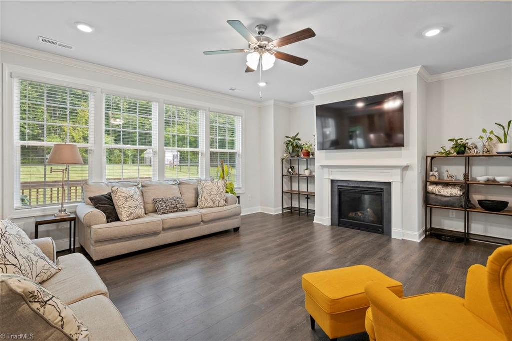 2179 Spring Wind Road Pfafftown, NC 27040 - Photo 9 of 45 Gallery Image 9