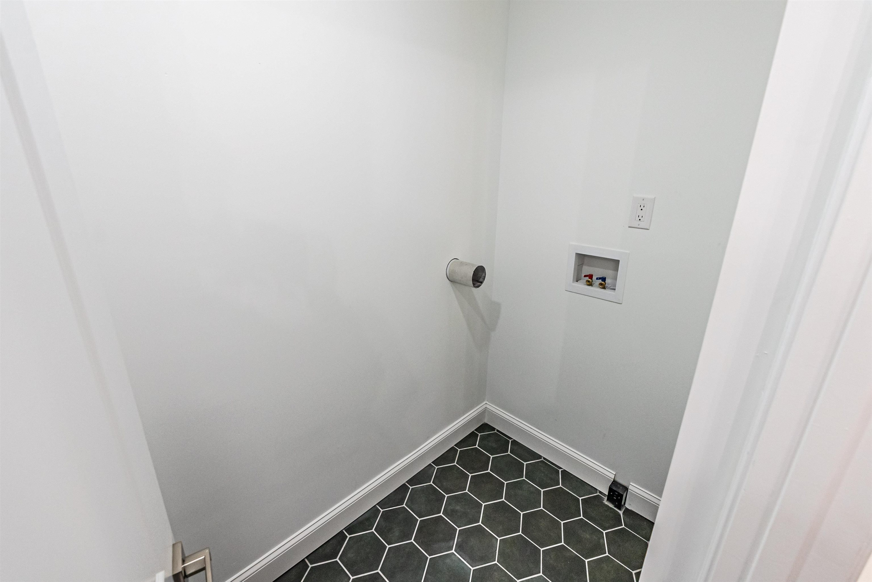 1632 Greenbriar Road Durham, NC 27701 - Photo 20 of 34 Utility Room