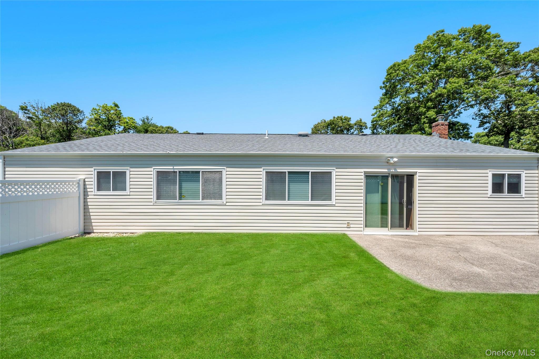 5 Half Hollow Road Selden, NY 11784 - Photo 31 of 32