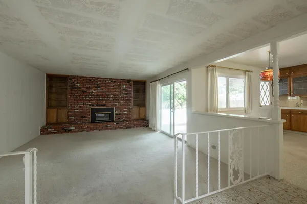 $499,000 | 1620 West Vartikian Avenue, Fresno, CA 93711