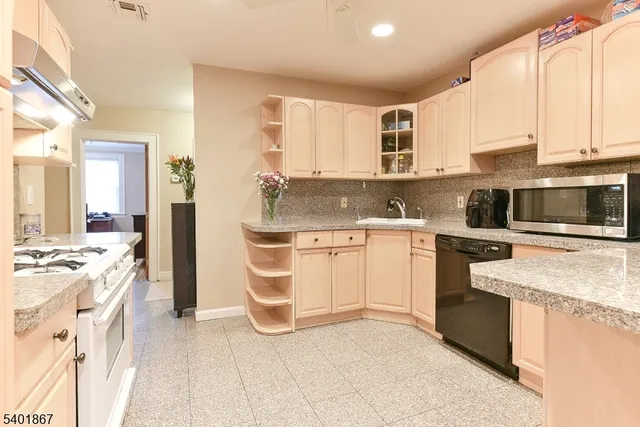 $3,900 | 72 Rector Street, Millburn, NJ 07041