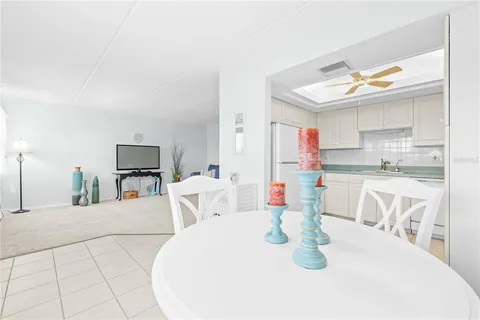 $120,000 | 11720 Park Boulevard North, Unit 302, Seminole, FL 33772