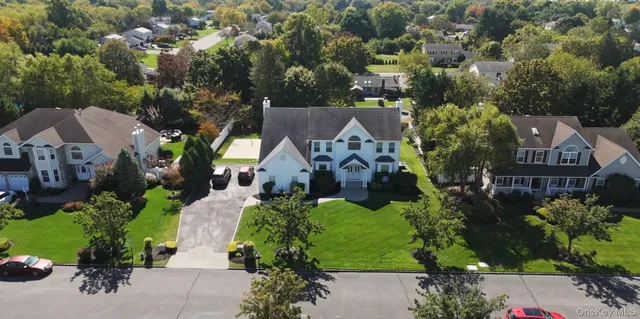 $975,999 | 39 Island Trail, Mount Sinai, NY 11766