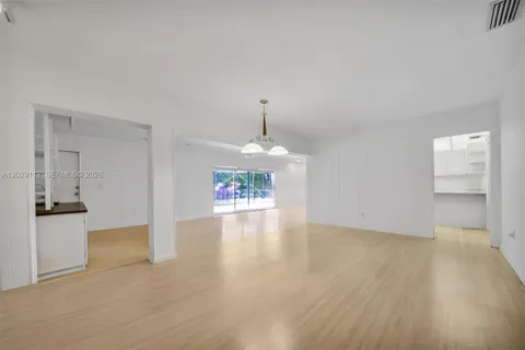 $1,399,000 | 6760 Southwest 62nd Terrace, South Miami, FL 33143