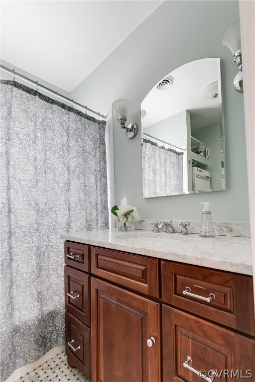 5207 Devonshire Road Richmond, VA 23225 - Photo 27 of 43 Renovated hall bathroom