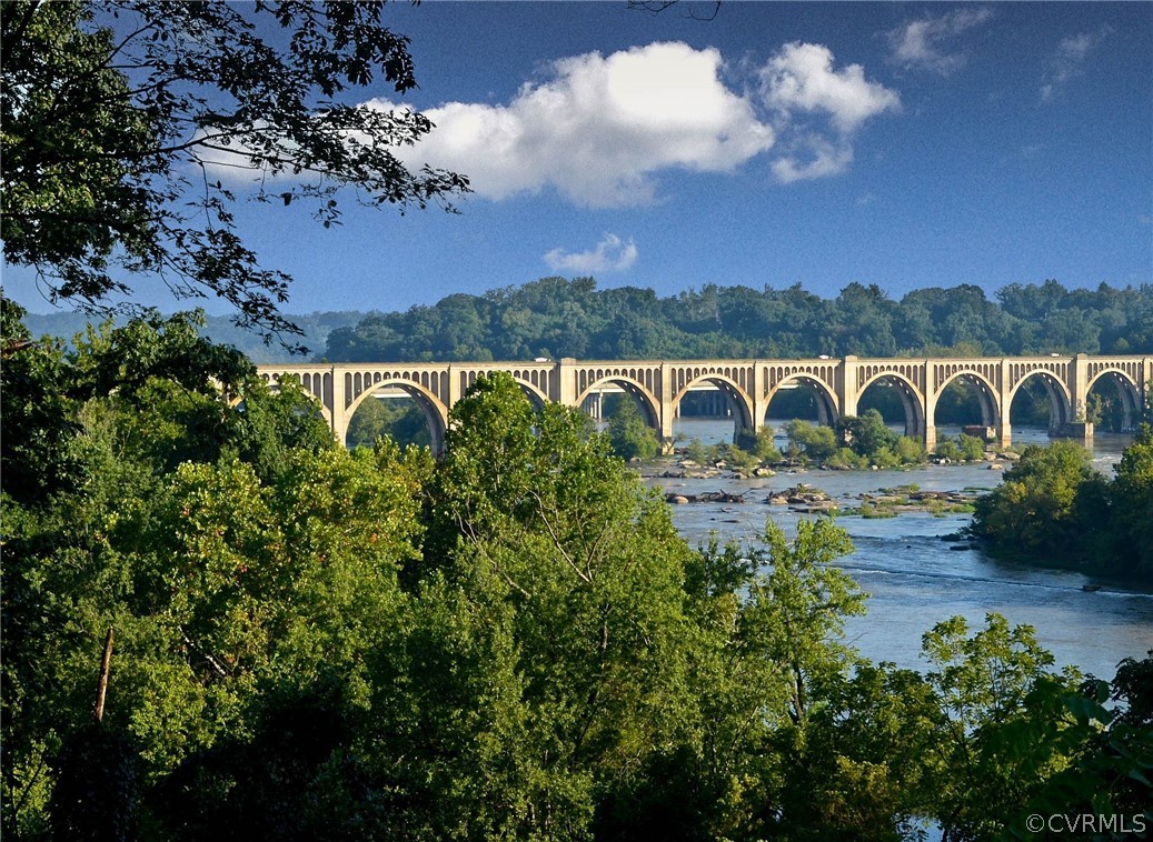 5207 Devonshire Road Richmond, VA 23225 - Photo 41 of 43 Views of the iconic train bridge seen from the nei
