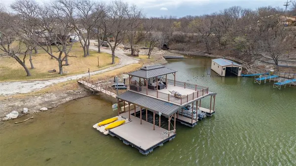 $899,000 | 9120 Farm To Market Road 1201, Gainesville, TX 76240