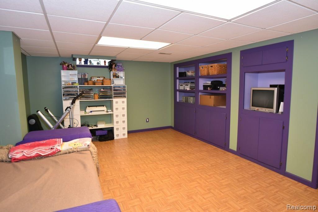 2842 Gerald Avenue Rochester, MI 48307 - Photo 35 of 40 Built-In Storage