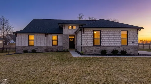 $599,000 | 110 Saundra Drive, Fortville, IN 46040