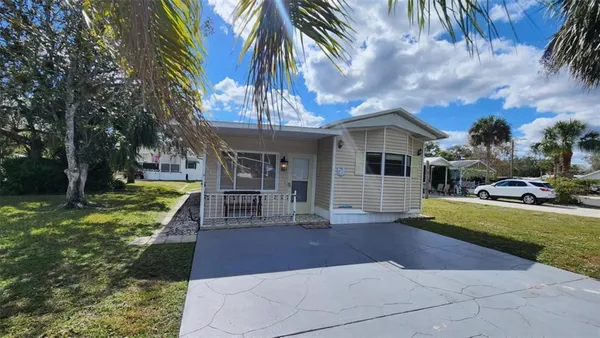 $169,000 | 85 Roan Road, River Ranch, FL 33867