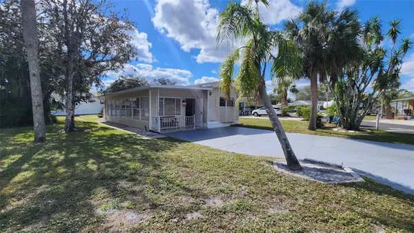 $169,000 | 85 Roan Road, River Ranch, FL 33867