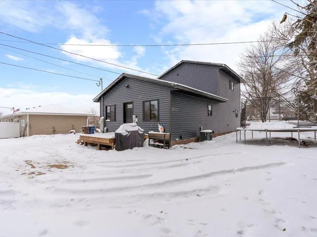 $284,900 | 1009 2nd Avenue Northeast, Staples, MN 56479