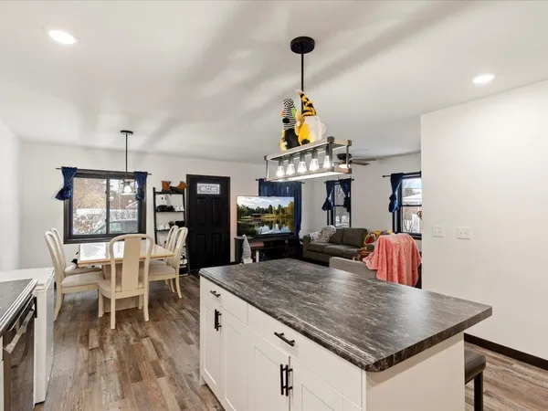 $260,000 | 1009 2nd Avenue Northeast, Staples, MN 56479