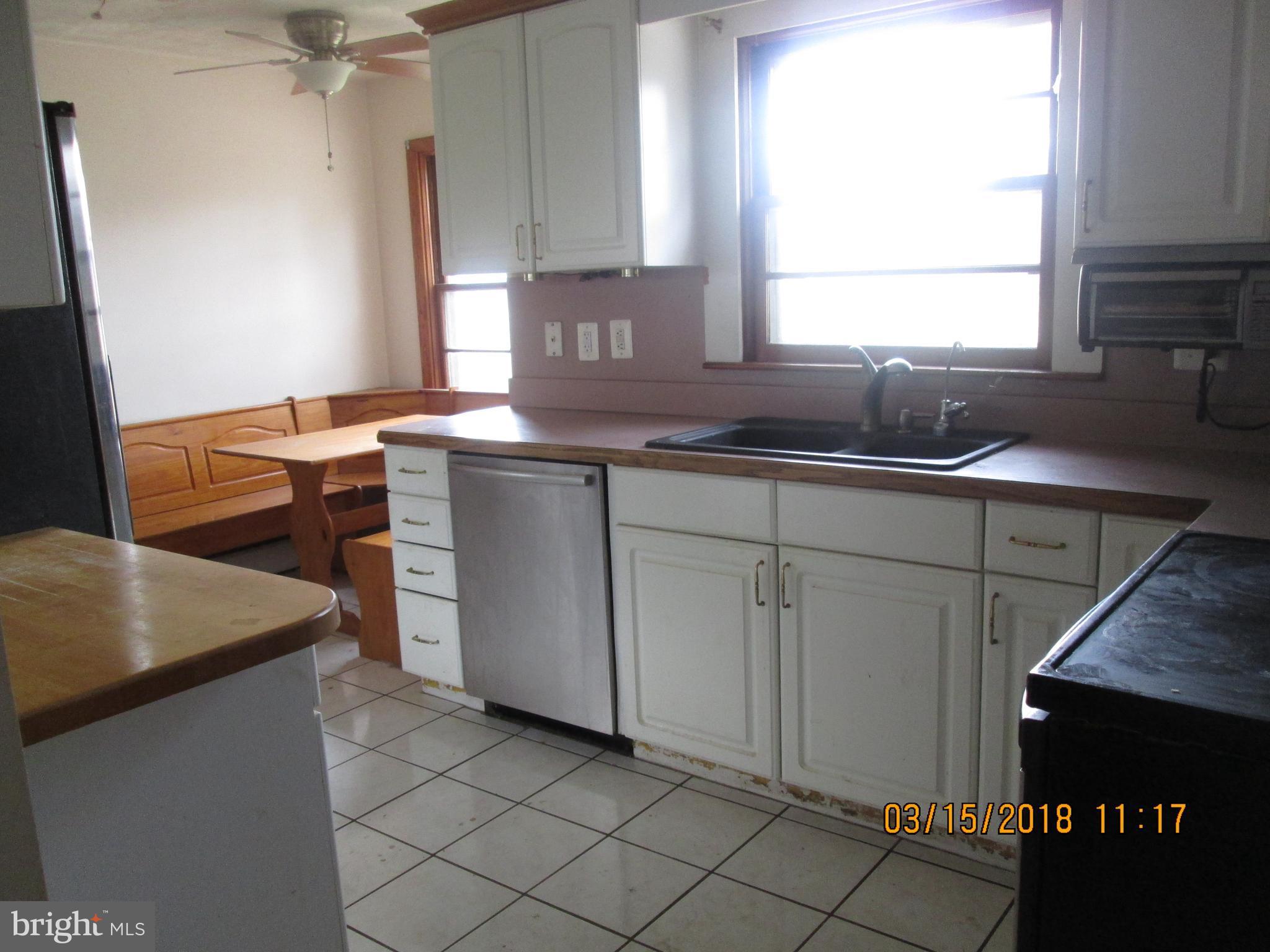 18360 Manor Church Road Boonsboro, MD 21713 - Photo 11 of 19 Kitchen