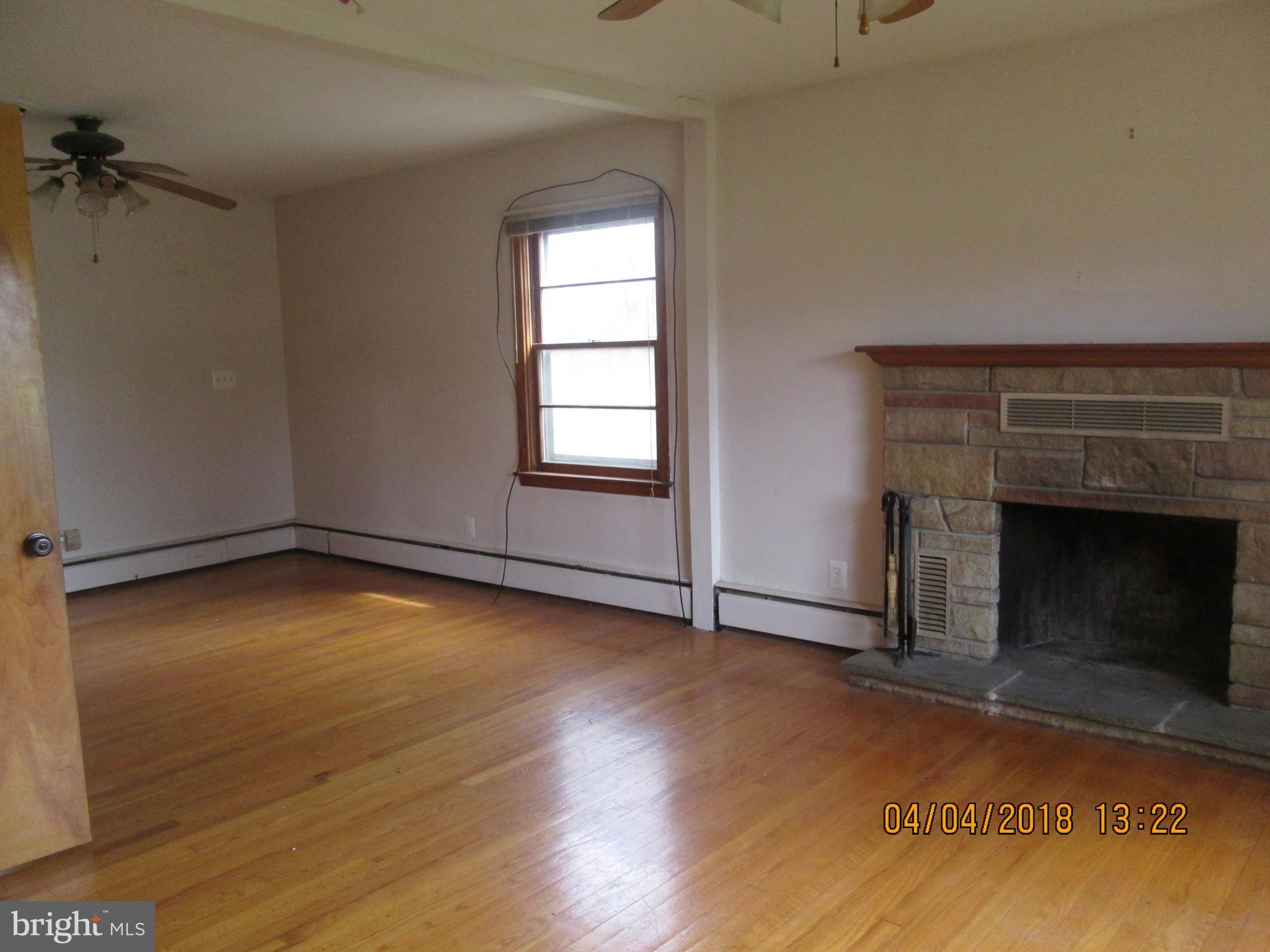 18360 Manor Church Road Boonsboro, MD 21713 - Photo 5 of 19 Bedroom