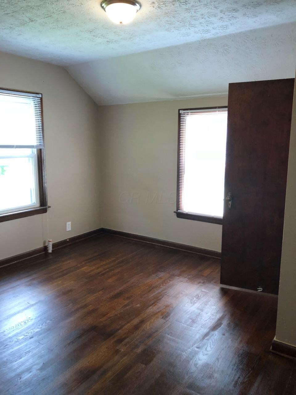 1213 Berkeley Road Columbus, OH 43206 - Photo 6 of 13 IMG_2863