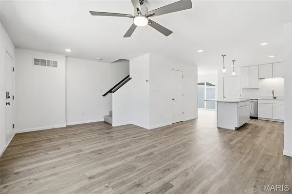 $287,900 | 411 Sunset Hollow Drive, Wentzville, MO 63385