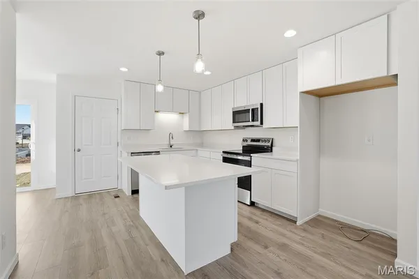 $287,900 | 411 Sunset Hollow Drive, Wentzville, MO 63385