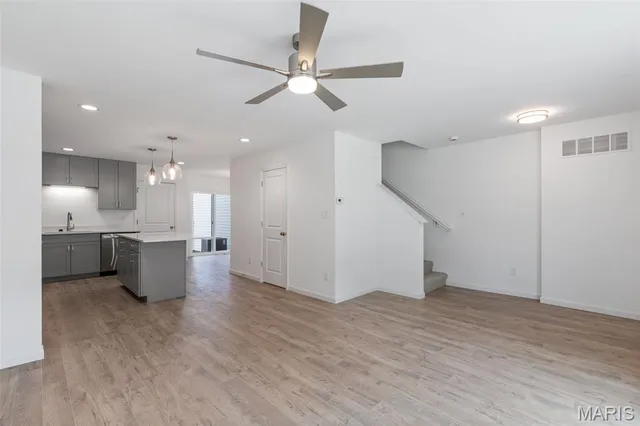 $292,214 | 411 Sunset Hollow Drive, Wentzville, MO 63385