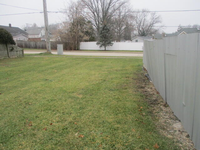 202 Poplar Street Three Oaks, MI 49128 - Photo 5 of 35 12