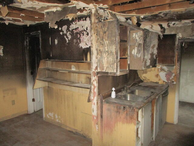 202 Poplar Street Three Oaks, MI 49128 - Photo 9 of 35 4