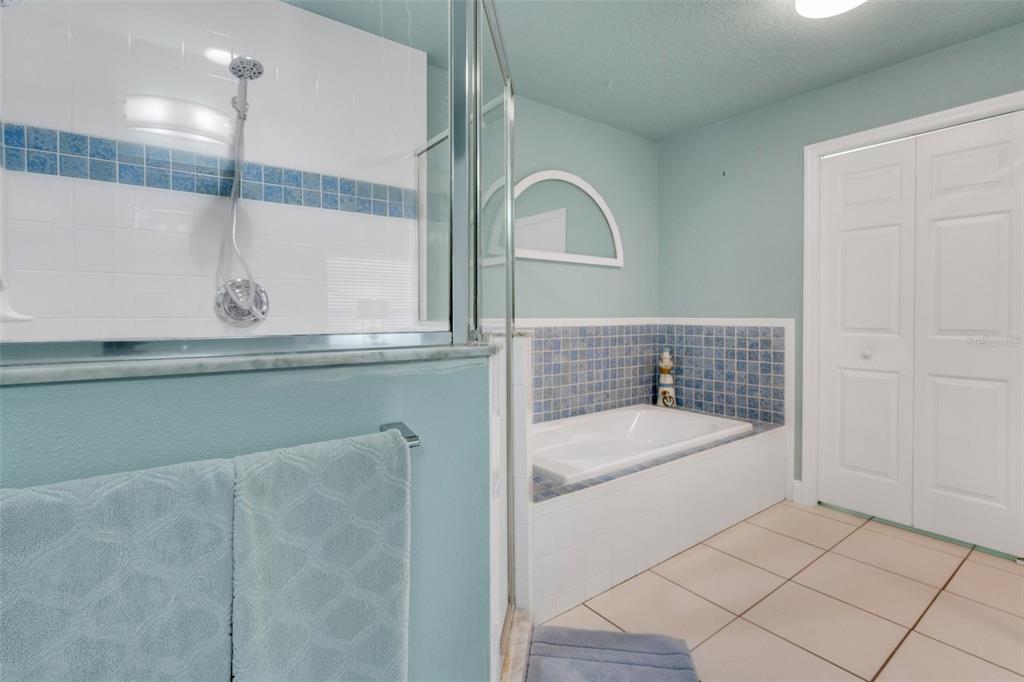 202 St Lucie Road Winter Haven, FL 33884 - Photo 21 of 32 a bathroom with a sink and a mirror