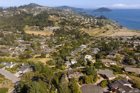 $6,277,000 | 9 Burrell Court, Tiburon, CA 94920