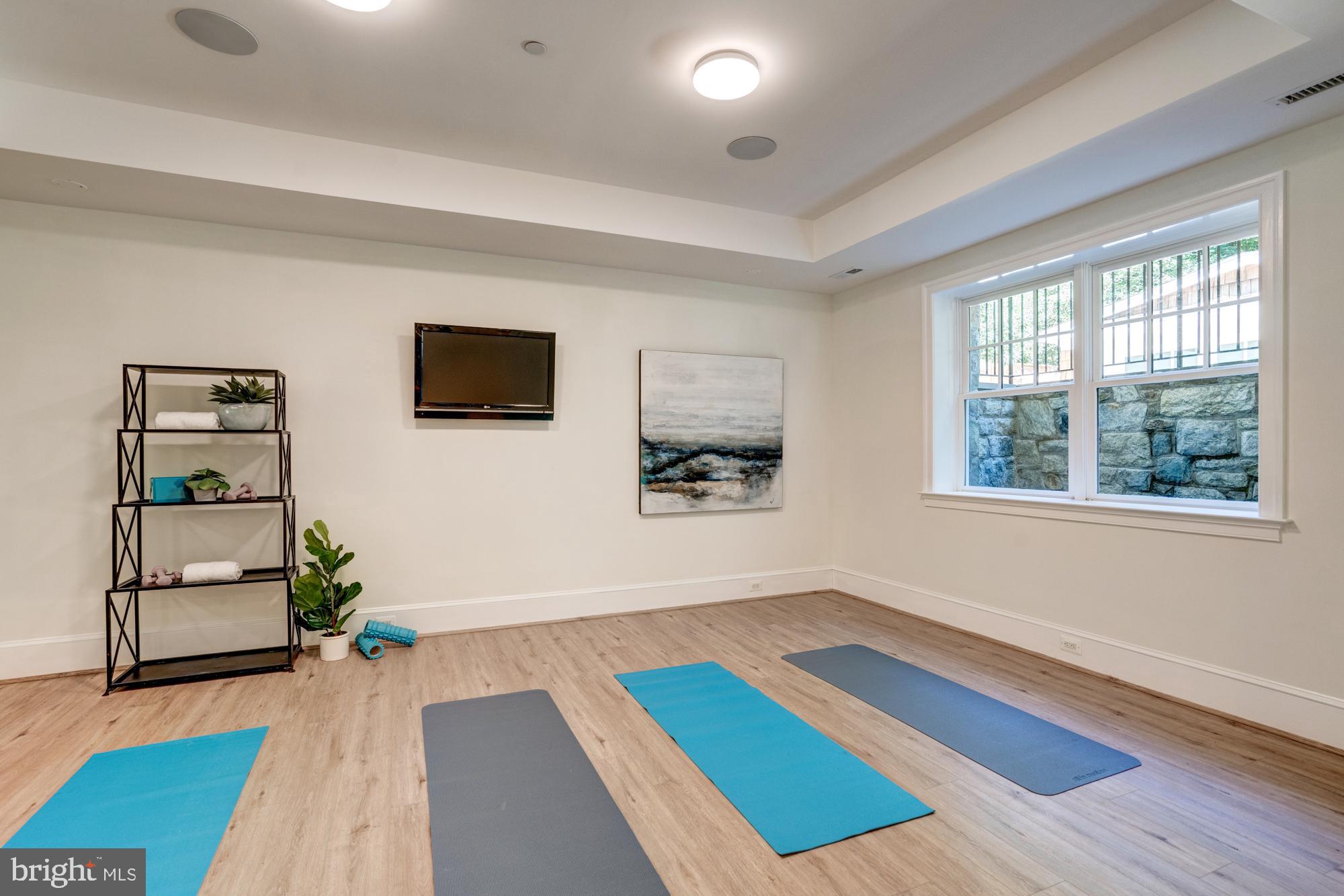 5607 Warwick Place Chevy Chase, MD 20815 - Photo 73 of 91