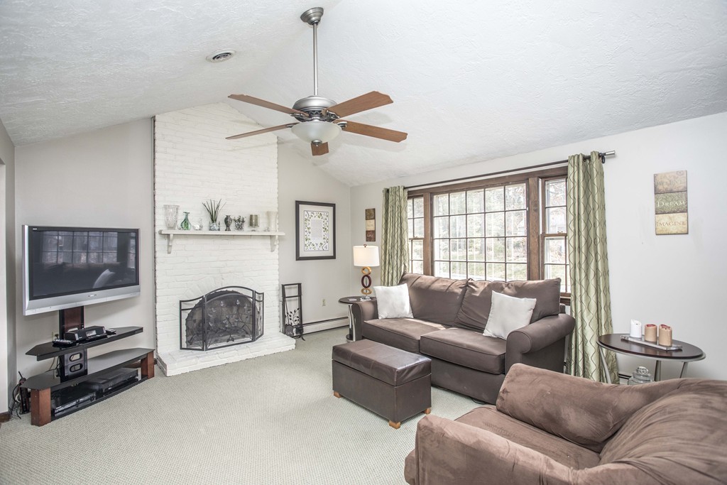 8 Churchill Road Franklin, MA 02038 - Photo 3 of 28 Gallery Image 3