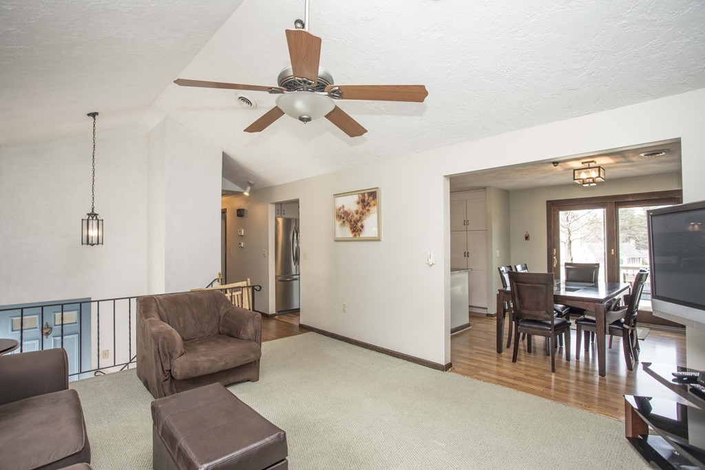 8 Churchill Road Franklin, MA 02038 - Photo 4 of 28 Gallery Image 4