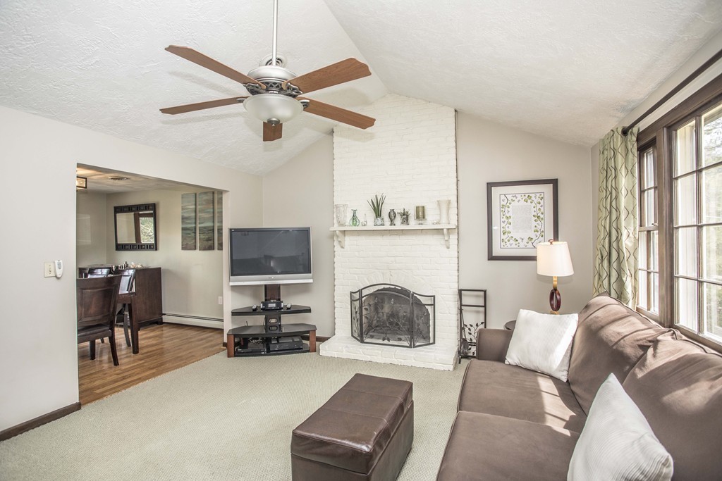 8 Churchill Road Franklin, MA 02038 - Photo 5 of 28 Gallery Image 5