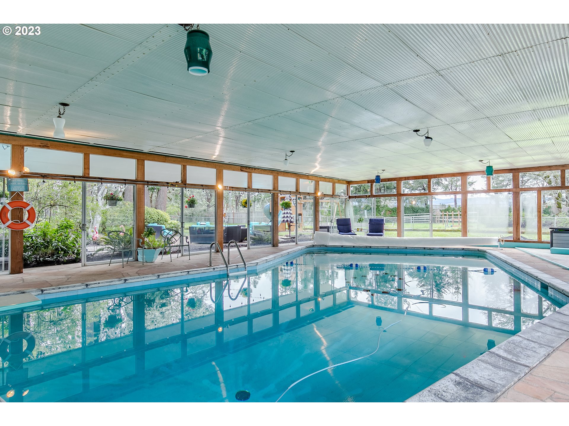 85124 Cloverdale Road Creswell, OR 97426 - Photo 36 of 48 a view of an ocean from a balcony