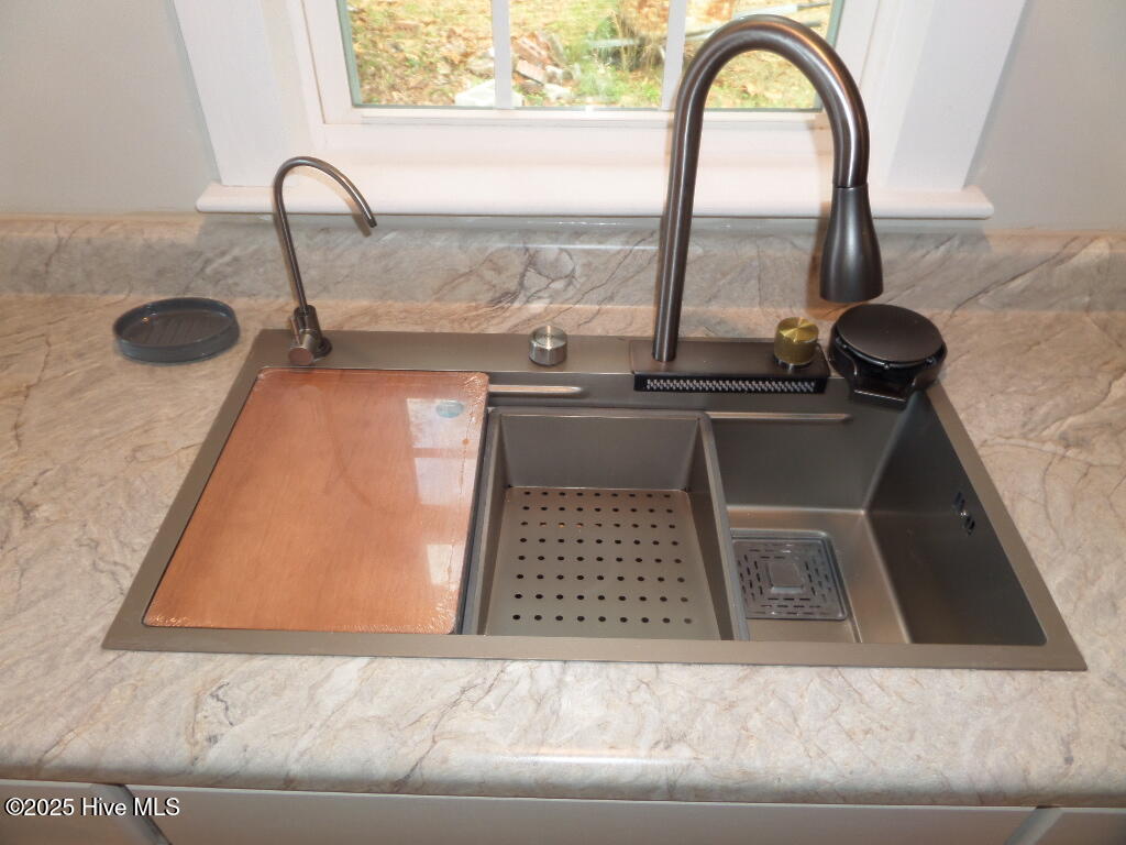 7682 Kershaw Road Arapahoe, NC 28510 - Photo 16 of 43 SAM_7896