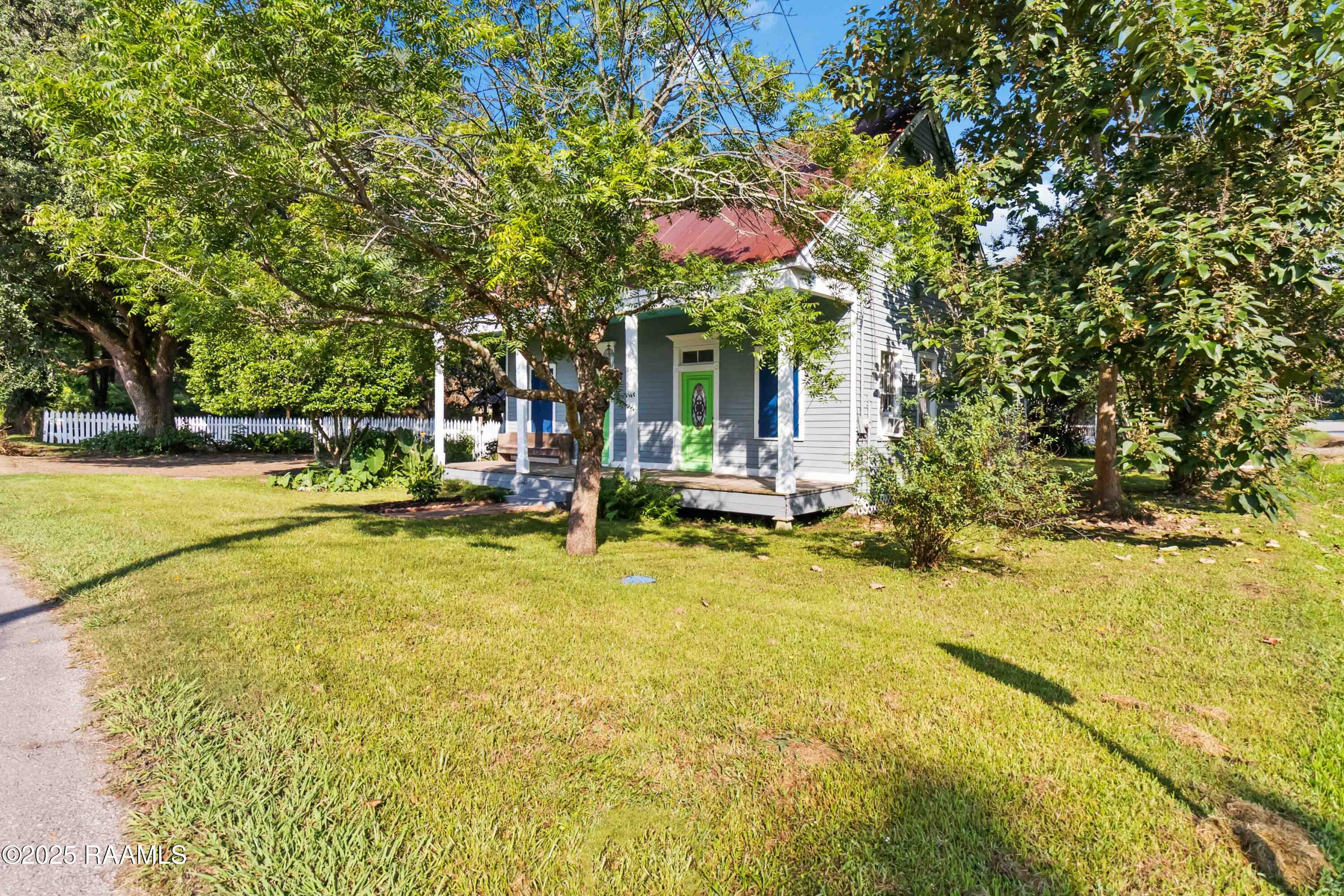 219 Corso Street Washington, LA 70589 - Photo 5 of 33 002