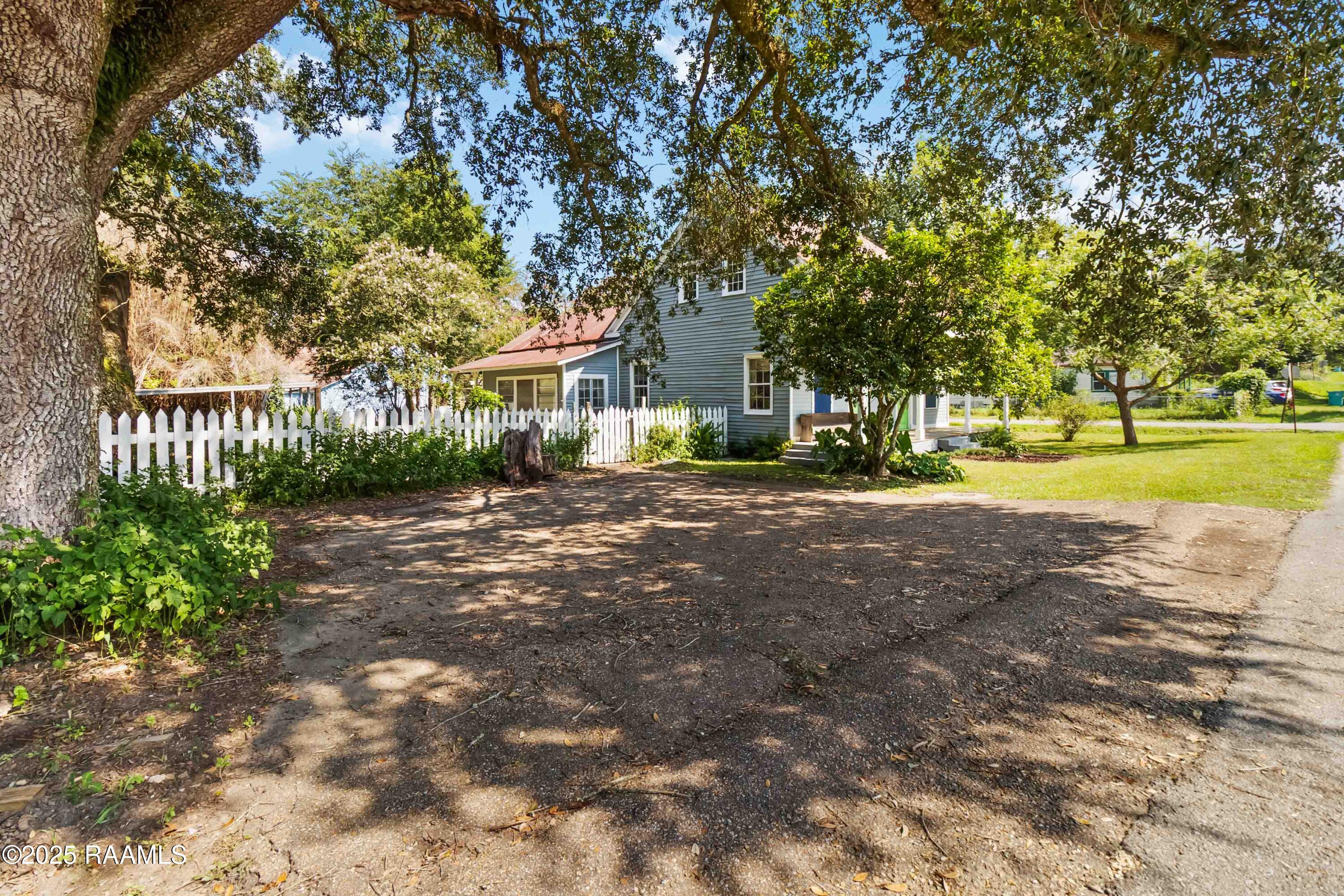219 Corso Street Washington, LA 70589 - Photo 6 of 33 001